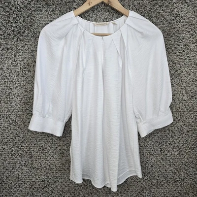 Blusa informal con cuello de cerradura blanca pequeña Soft Surroundings para mujer Foto 1 de 4