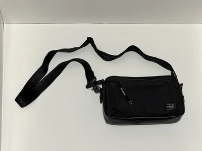 Bolso de Hombro Yoshida PORTER HEAT Negro Con Linterna Usado Excelente Estado Foto 1 de 4
