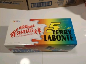 1999 Action Racing Terry Labonte Kelloggs 1999 Monte Carlo #5 Die Cast 1/24 - Picture 1 of 7