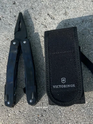 Navaja suiza Victorinox negra SwissTool MXBS con bolsa negra 3.0226.M3N nueva en caja Foto 1 de 4
