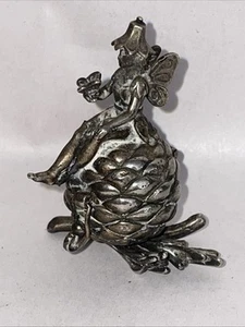 Miniature VTG Metal Pill Box Fairy Holding A Butterfly Sat On Pine cone 4.6cm - Picture 1 of 9