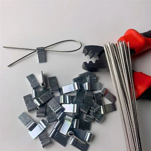 UK 24 FLAG ELECTRIC METER SECURITY SEALS PLIERS TOOL LEAD GAS CRIMPER KIT UNIVER - Picture 1 of 3