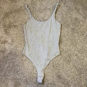 GARAGE Jersey Body Rundhals Raw Cut Grau XS - Bild 1 von 5