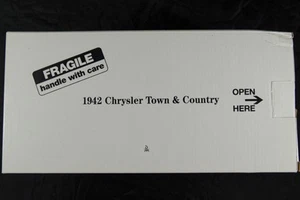 DANBURY MINT - 1942 CHRYSLER TOWN & COUNTRY 1:24 SCALE DIECAST MODEL CAR BLACK - Picture 1 of 15