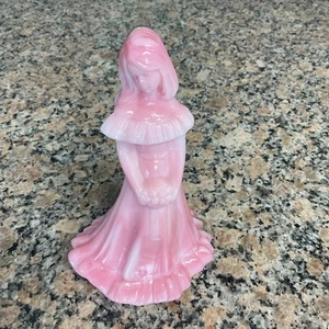 Fenton Glas Rosalene Brautjungfer Puppe - Bild 1 von 14