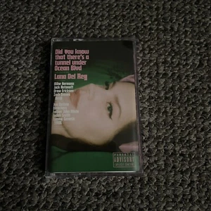 Lana Del Rey - Did You Know That There’s A Tunnel Under… Cassette PINK 2023 - Picture 1 of 2