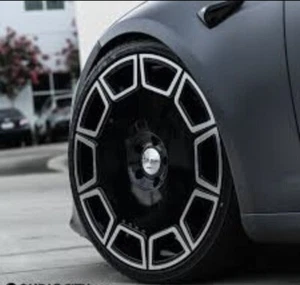 24" Giovanna Sicily Black Machine with Tires Rolls Royce Ghost Cullinan GLS GLE - Picture 1 of 2