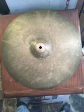 Vintage 1970s Zildjian Avedis Logo 16" Crash Cymbal LQQK