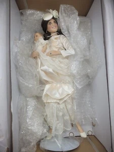 Ashton-Drake 'The Royal Christening' Collectors Edition Doll - Picture 1 of 4