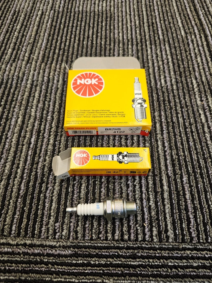 (CANTIDAD 4) Bujía NGK 4122 BR7HS compatible con Aprilia Scarabeo 50 2T 1993-2005 Foto 1 de 4