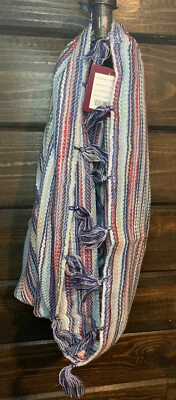 Theodora & Callum Away We Go Bufanda Capucha con Borla Flecos 36x18 Color Azul Foto 1 de 4