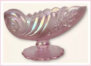 Fenton Shell Composta QVC Vetro Rosa Iridescente C58855 Piatto Caramelle/Pulsante Margherita - Foto 1 di 11