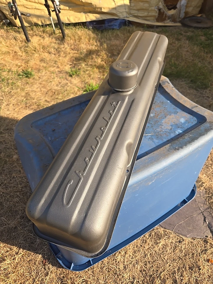 Camión Chevrolet 235 1954-62 de colección cubierta de válvula de escritura de 6 cilindros en línea Chevy Impala Foto 1 de 4