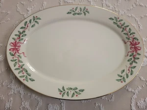 Plato para servir ovalado Lenox Holiday acebo y cintas 16" X 11,25" - Imagen 1 de 3