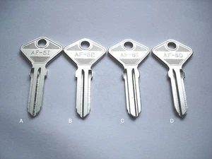 2 Uncut Blank door key Ferrari 208 328 308 365 DINO BB 246, BB 512 GTO 412 400gt - Picture 1 of 1