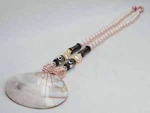 Necklace Seashell Beaded Pink Faux Pearls Pink & Black - Picture 1 of 6