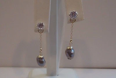 PENDIENTES COLGANTES/GOTAS DE ORO AMARILLO DE 14K DIAMANTES CREADOS EN LABORATORIO Y PERLAS NEGRAS Foto 1 de 4