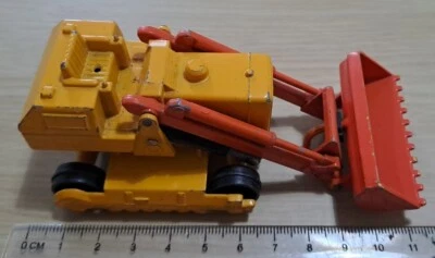 MATCHBOX KING SIZE SERIES NO. K-8 CATERPILLAR TRAXCAVATOR 1970  - Image 1 of 4