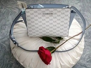 Michael Kors Selma Medium Messenger Pale Blue Cross Body Bag - Picture 1 of 12