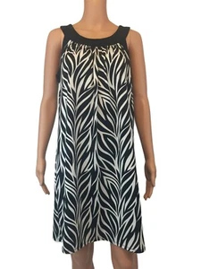Cato Womens Sz Medium Black & White Leaf A-Line Dress Sleeveless Stretch - Picture 1 of 7