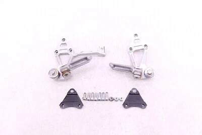 Kawasaki Ninja 600R Zx600C 1988 88-97 OEM estriberas de pasajero trasero clavija K251 Foto 1 de 4