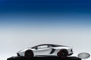 1/18 MR Collection Lamborghini Aventador Pirelli Silver 🤝ALSO OPEN FOR TRADE🤝 - Picture 1 of 5