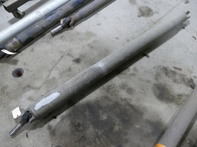 Silverado Sierra C/K 1500 1996-1999 5,0 2x2 eje de transmisión trasero automático 131,5" WB 78915 Foto 1 de 4