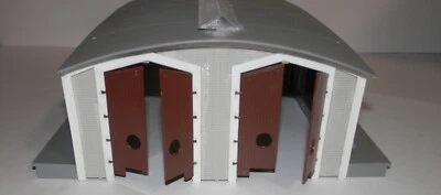 HO 1:87 Scale Large 2 Bay Engine Shed - 13" x 9" - Image 1 of 4