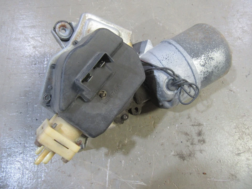 1968 Chevrolet Impala Belair windshield wiper motor core for parts or rebuild - Image 1 of 3