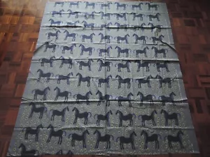 Marimekko " MUSTA TAMMA " tessuto leggero per abbigliamento 136x158cm - Foto 1 di 10