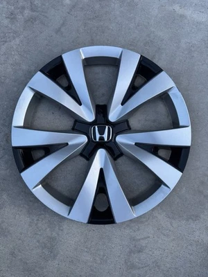Honda Civic  2022 - 2024  OEM Hubcap Wheel Cover  44733-T20-A12  10011   - Image 1 of 4