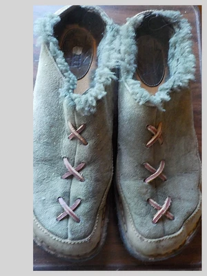 Zapatos sin cordones de piel de oveja Mohawk, verdes, suelas frescas Foto 1 de 4