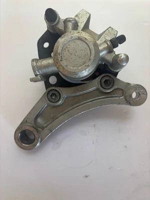 Pinza de freno trasera Kawasaki ZG1000 Concours 06 Foto 1 de 4