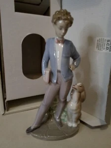Lladro 6023 Sunday's Child - Boy with Dog With Box - Picture 1 of 14