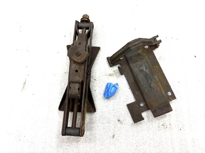 Jeep CJ ножницы домкрат заводской OEM крыло держатель кронштейн CJ5 CJ7 CJ8 AMC оборудование - Изображение 1 из 4