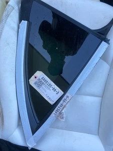 TESLA MODEL Y REAR Left QUARTER WINDOW GLASS 2023-2024 1495740-99-H - Bild 1 von 4