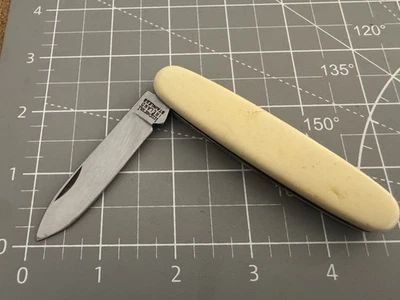 Cuchillo Plegable IMPERIAL Ireland Color Crema Mango Plástico 2.75" Hoja Única Foto 1 de 4