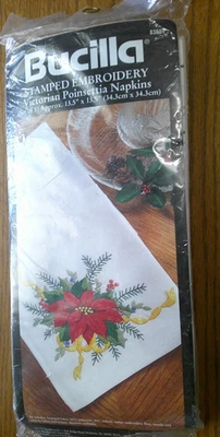 Bucilla Navidad VICTORIAN POINSETTIAS Servilletas Estampado Bordado KIT Juego de 8 Foto 1 de 2