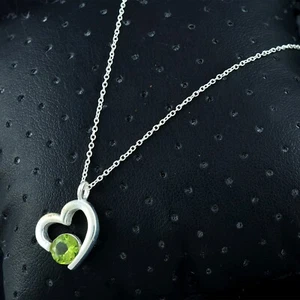 Handcrafted Natural Peridoto Forma Corazón Colgante Con 925 Cadena Plata Ley - Imagen 1 de 4