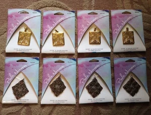 SET BESTEHEND AUS 8 neuen Schmetterling Anhänger CHARM SCHMUCK PERLE Bella Posten. Strass Anhänger - Bild 1 von 6