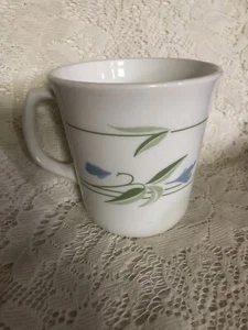 Taza de té de café Corelle Corning Blue Wreath flores azules - Imagen 1 de 4