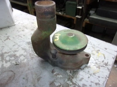 JOHN DEERE A 60 WATER PUMP A4280R      SELLING AS A REBUILDER - Image 1 of 4