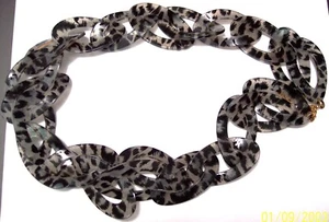 Kenneth Jay Lane gewellte ovale Lucite SELTENE Leopardenfarbe Halskette - Bild 1 von 4