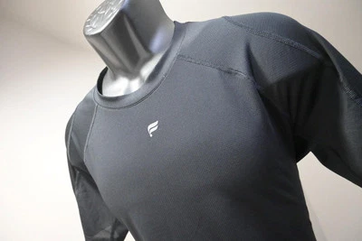 Camisa de Gimnasio Fabletics Absorbente Ajustada Manga Corta Atlética Negra Camiseta Para Hombres Mediana Foto 1 de 4