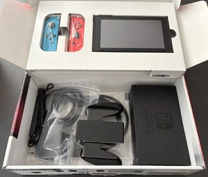 Nintendo Switch Bundle | V1 | Modchip | hervorragender Zustand - Bild 1 von 3