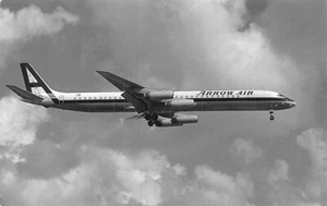 Postal Aviación: Arrow Air, McDonnell Douglas DC-8 63, Aeropuerto de Miami - Imagen 1 de 2