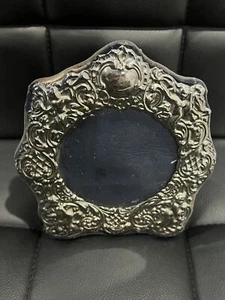Vintage Keyford English Sterling Silver Repousse Cherub Picture Frame - Picture 1 of 4