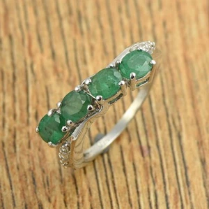 Anello fascia semi eternità pietra preziosa smeraldo verde naturale tondo argento sterling 925 - Foto 1 di 3