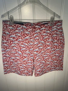 Vineyard Vines Men's Breaker Shorts 8" Performance Size 34 Mariner Shark Print - Picture 1 of 5