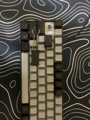 Combo de teclado para jogos que raramente é usado, praticamente novo - Imagem 1 de 4